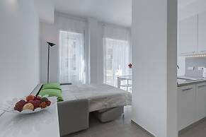 Trastevere White Apartment