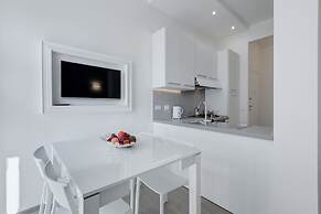 Trastevere White Apartment