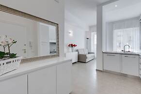 Trastevere White Apartment