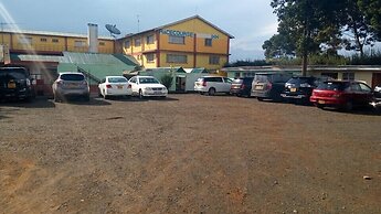 Racecourse Inn Hotel