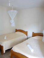 Racecourse Inn Hotel