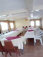 Racecourse Inn Hotel