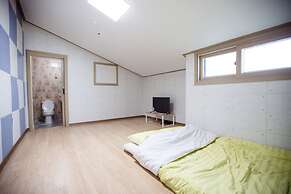 Kirin Guesthouse - Hostel