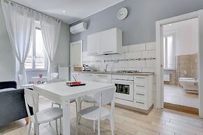 APPARTAMENTO SANTI QUATTRO 1 e 2 - COLOSSEO