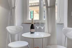 APPARTAMENTO SANTI QUATTRO 1 e 2 - COLOSSEO