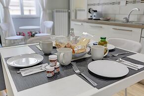 APPARTAMENTO SANTI QUATTRO 1 e 2 - COLOSSEO