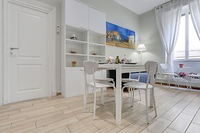 APPARTAMENTO SANTI QUATTRO 1 e 2 - COLOSSEO