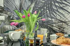 Colosseo Secret Garden - Home and More