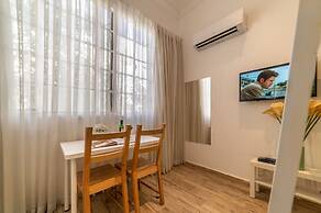 Paamonim Studios - Adults only