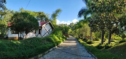 Kadkani Riverside Resort