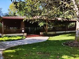 Kadkani Riverside Resort