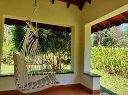 Kadkani Riverside Resort