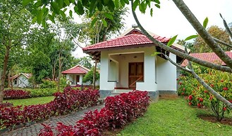 Kadkani Riverside Resort