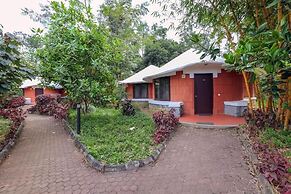 Kadkani Riverside Resort