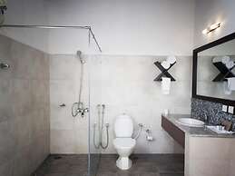 Kadkani Riverside Resort