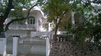 Ikhaya Artisanal Boutique House