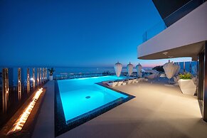 Posh Residence Luxury Suites