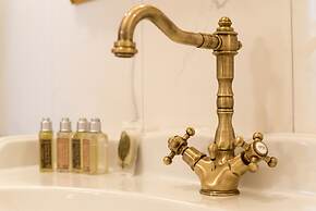 Central Square Heritage Hotel