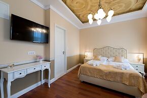 Central Square Heritage Hotel