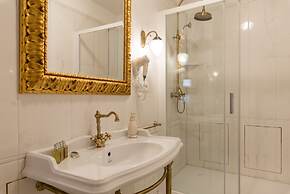 Central Square Heritage Hotel