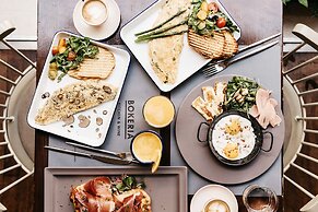 Central Square Heritage Hotel