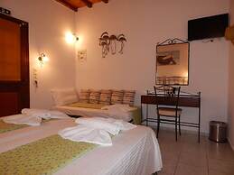 Tinos Suites & Apartments