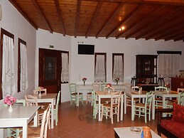 Tinos Suites & Apartments