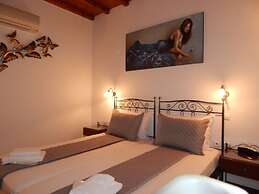 Tinos Suites & Apartments
