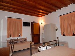 Tinos Suites & Apartments