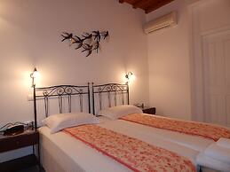 Tinos Suites & Apartments