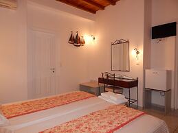 Tinos Suites & Apartments