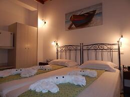 Tinos Suites & Apartments