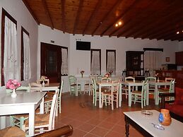 Tinos Suites & Apartments