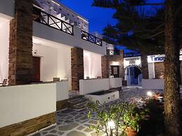Tinos Suites & Apartments