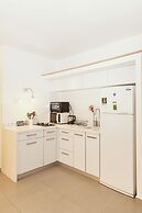 2Rooms Perfect Location  1Min to  Beach