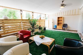 Marianne Garden Apartment