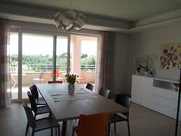 Villa Lauro Luxury B&B