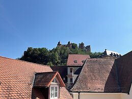 La Flamme Wertheim Garni