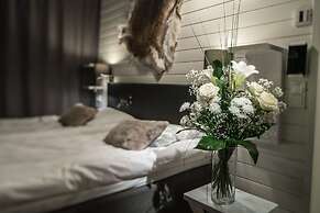 Santa's Igloos Arctic Circle