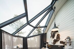 Santa's Igloos Arctic Circle