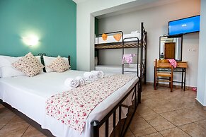 Famelia Studios Lampiris