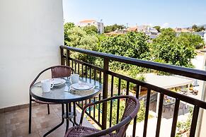 Famelia Studios Lampiris