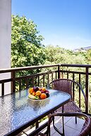 Famelia Studios Lampiris