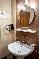 Famelia Studios Lampiris