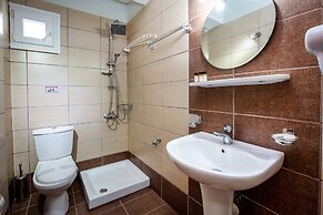 Famelia Studios Lampiris