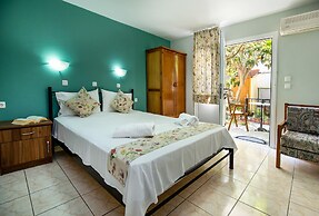 Famelia Studios Lampiris