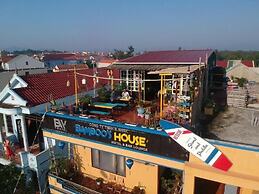 Bamboo's House - Hostel