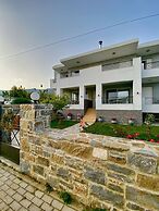 Eirini & Manolis Apartments