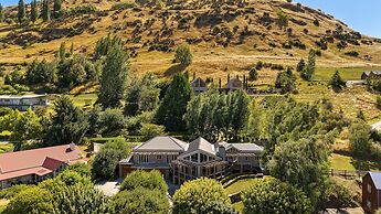 Pinnacle Villa
