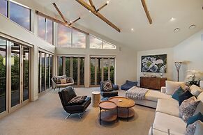 Pinnacle Villa